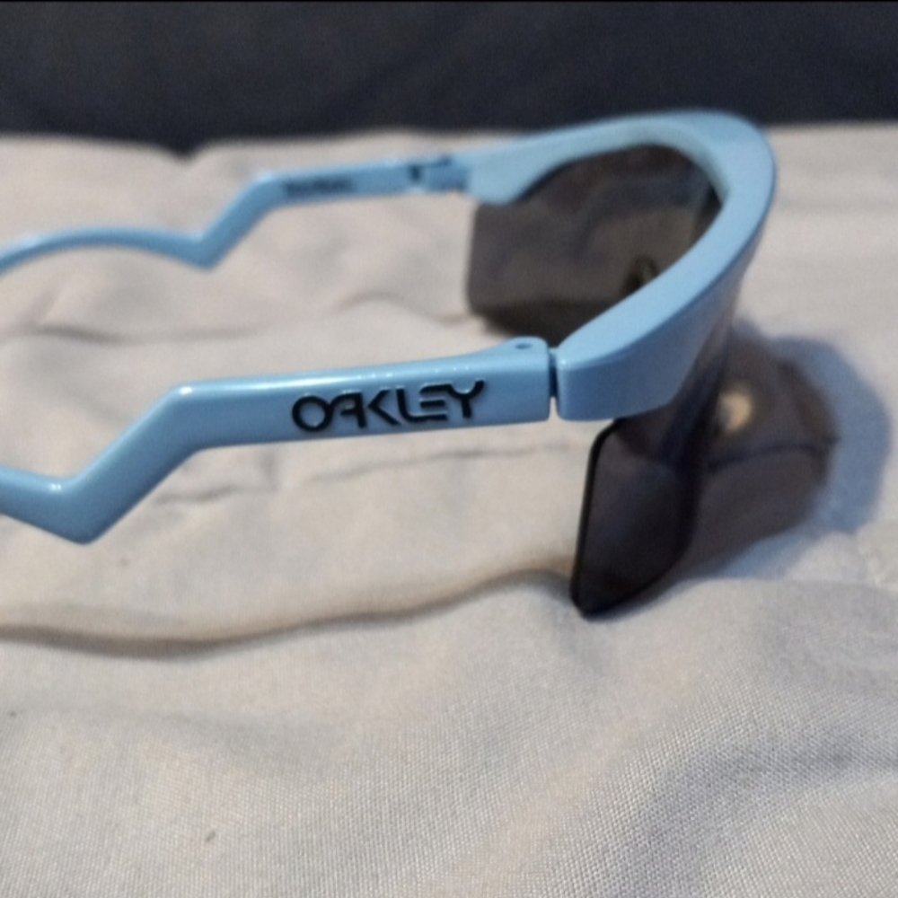 Oakley Razorblade sunglasses - Picture 4 of 4